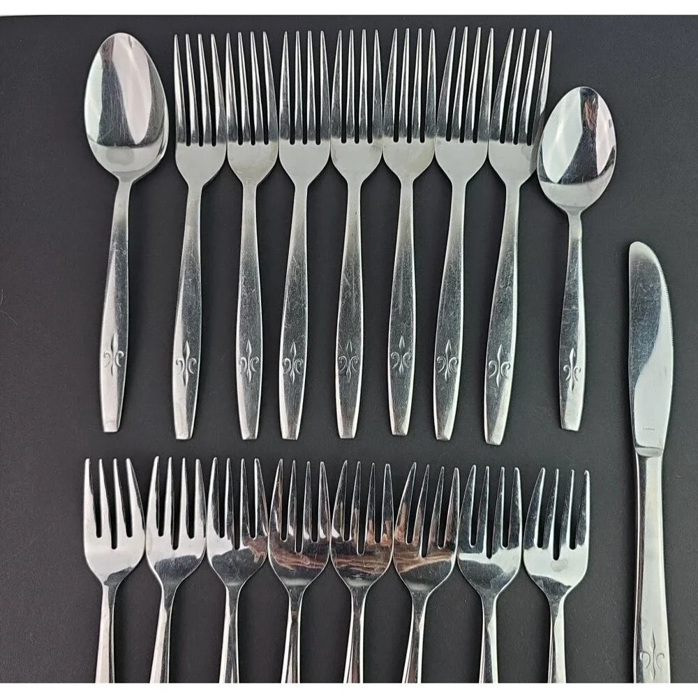 Vintage Fleur-de-lis Design Stainless Flatware Japan 18 Piece Replacement